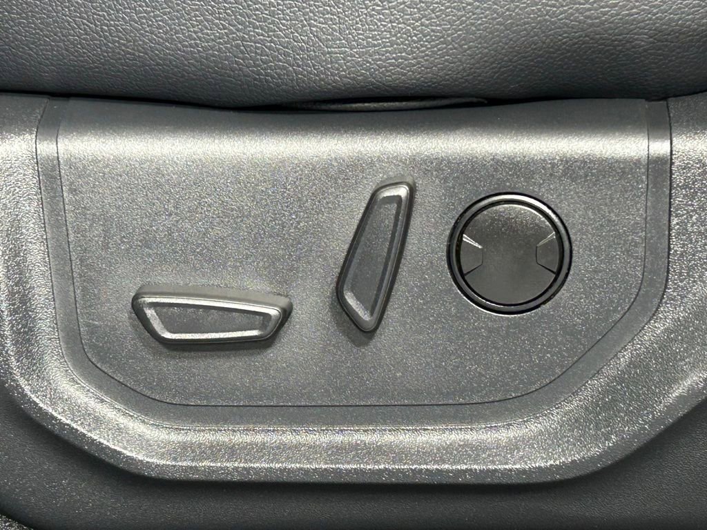 Used 2022 Ford F250 Lariat w/ Tremor Off-Road Package image 34