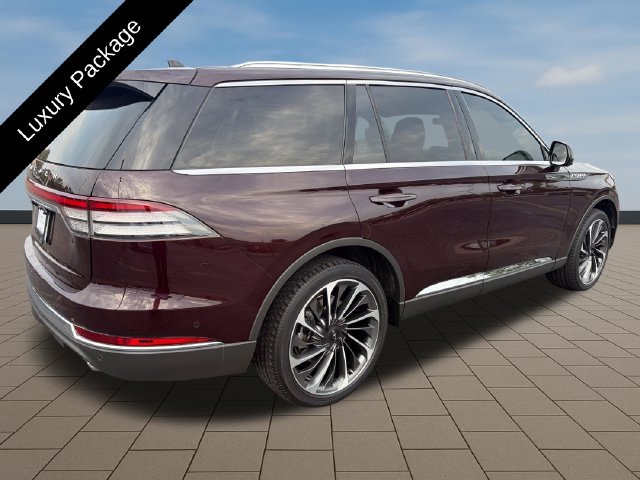 Certified 2024 Lincoln Aviator Reserve w/ Equipment Group 201A AWD/4WD image 7