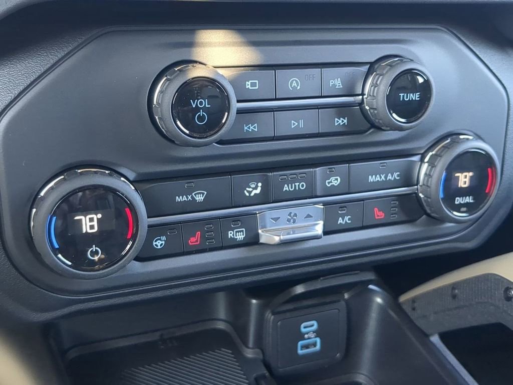 New 2025 Ford Bronco Badlands AWD/4WD image 20