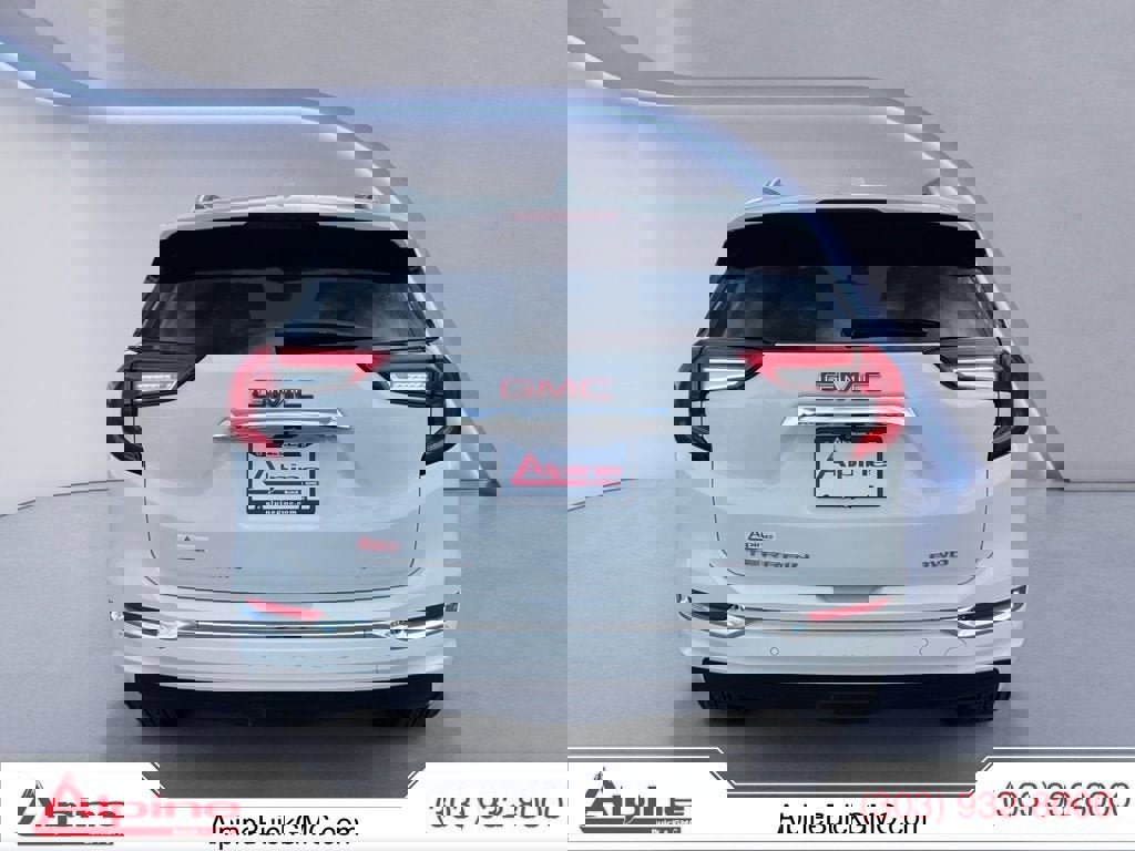 Used 2024 GMC Terrain Denali image 4