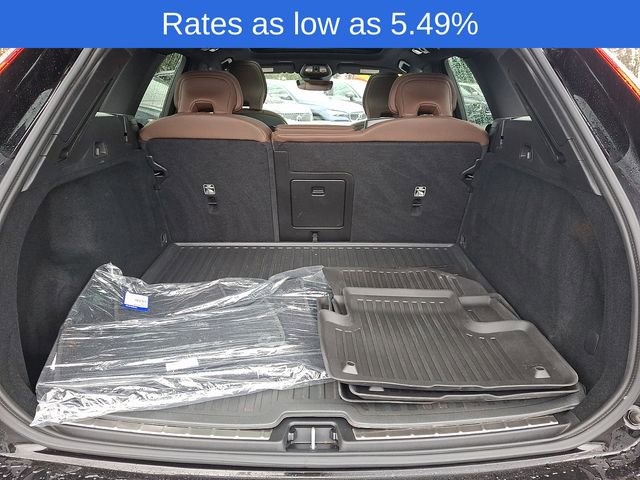 Certified 2024 Volvo XC60 B5 Plus w/ Climate Package image 31