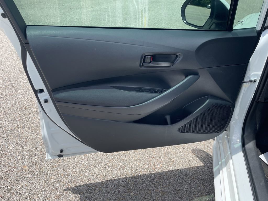 Used 2024 Toyota Corolla LE FWD image 11