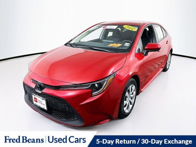 Used 2021 Toyota Corolla LE image 3