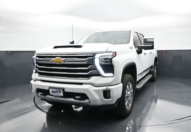 Used 2024 Chevrolet Silverado 2500 High Country w/ Z71 Off-Road Package AWD/4WD image 4