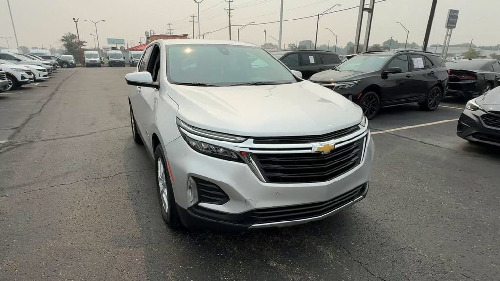Used 2022 Chevrolet Equinox LT FWD image 3