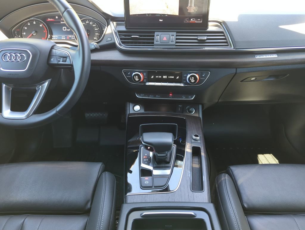 Used 2022 Audi Q5 2.0T Premium w/ Convenience Package image 17