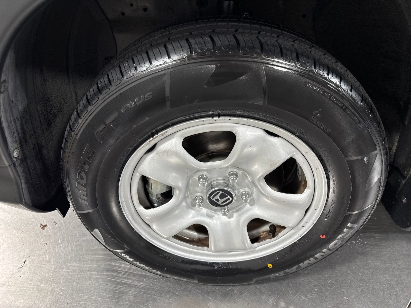 Used 2015 Honda CR-V LX image 2