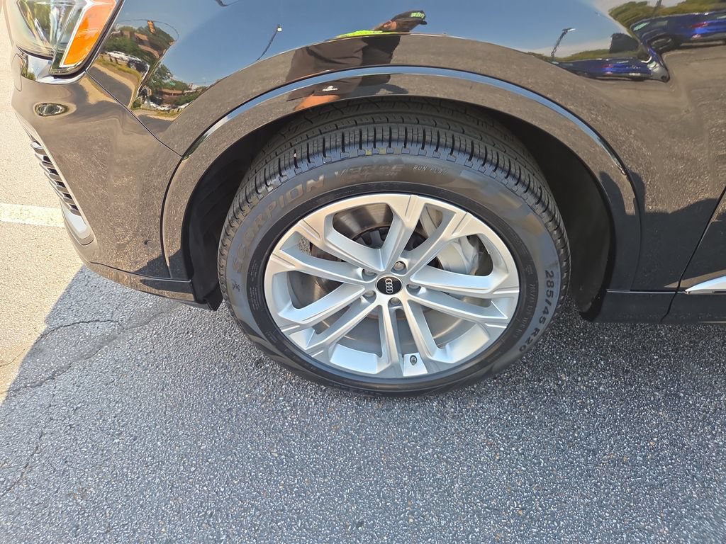 Used 2025 Audi Q7 3.0T Premium Plus AWD/4WD image 9
