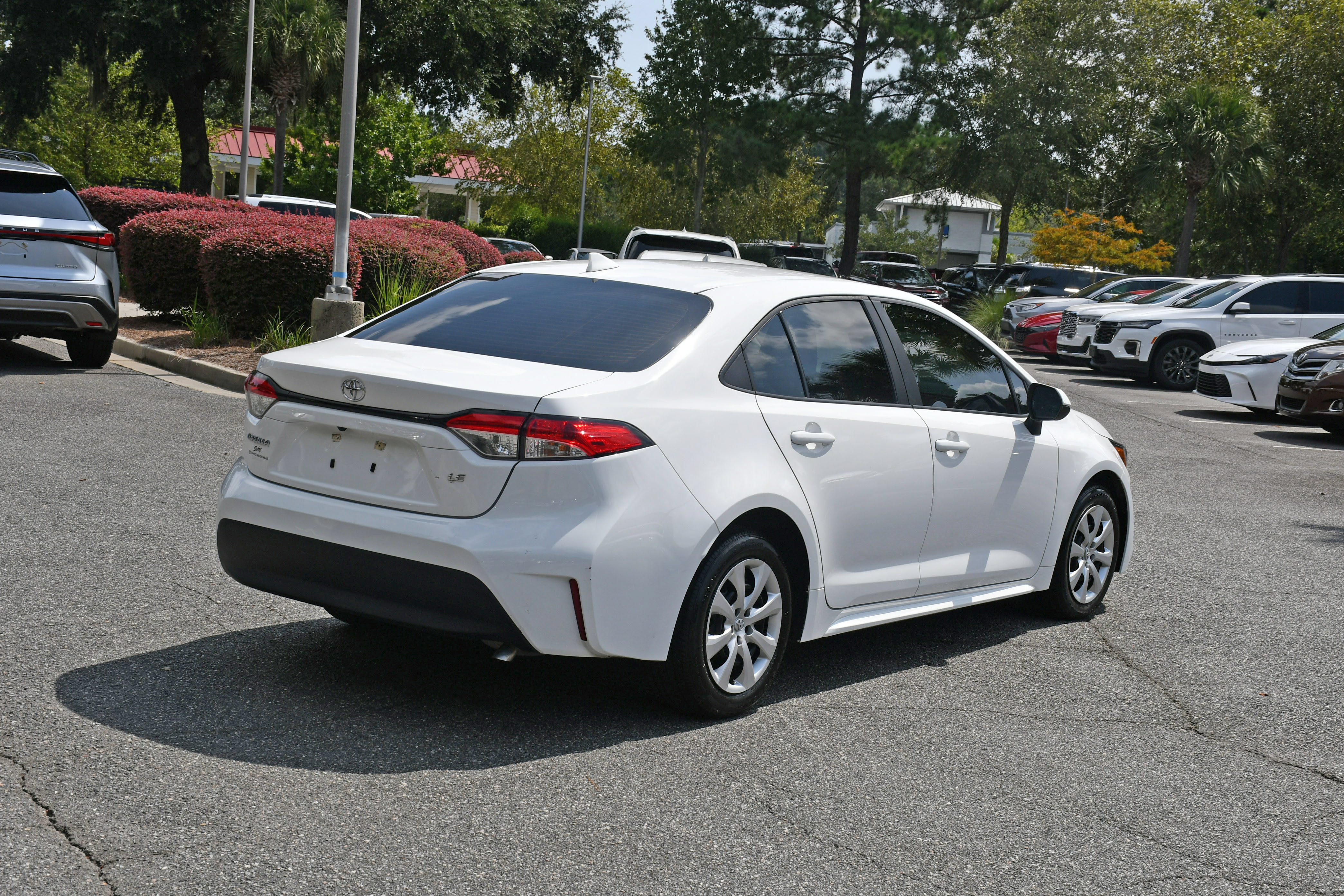 Certified 2025 Toyota Corolla LE FWD image 4