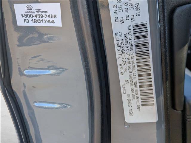 Used 2020 Jeep Grand Cherokee Altitude image 23