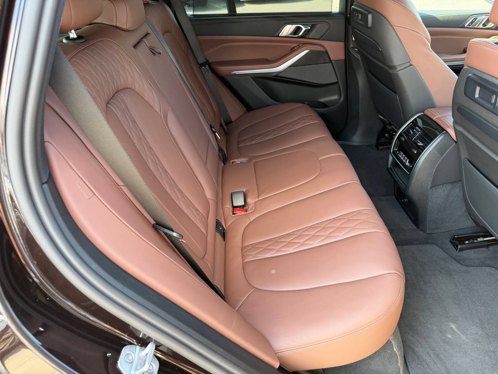 Used 2023 BMW X5 xDrive45e w/ Executive Package AWD/4WD image 18
