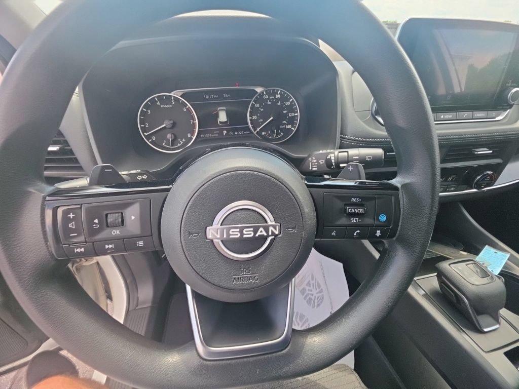 Used 2023 Nissan Rogue SV AWD/4WD image 15