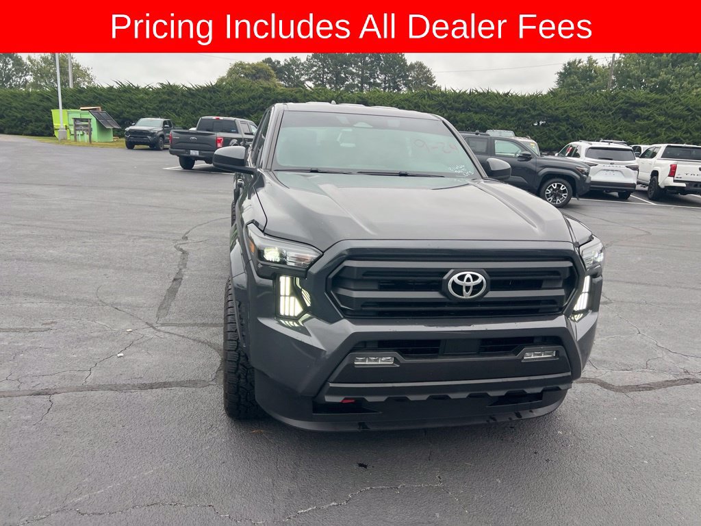 Used 2025 Toyota Tacoma SR5 AWD/4WD image 12