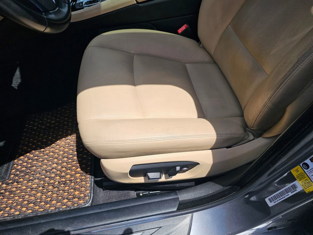 Used 2016 BMW 528i Sedan image 12