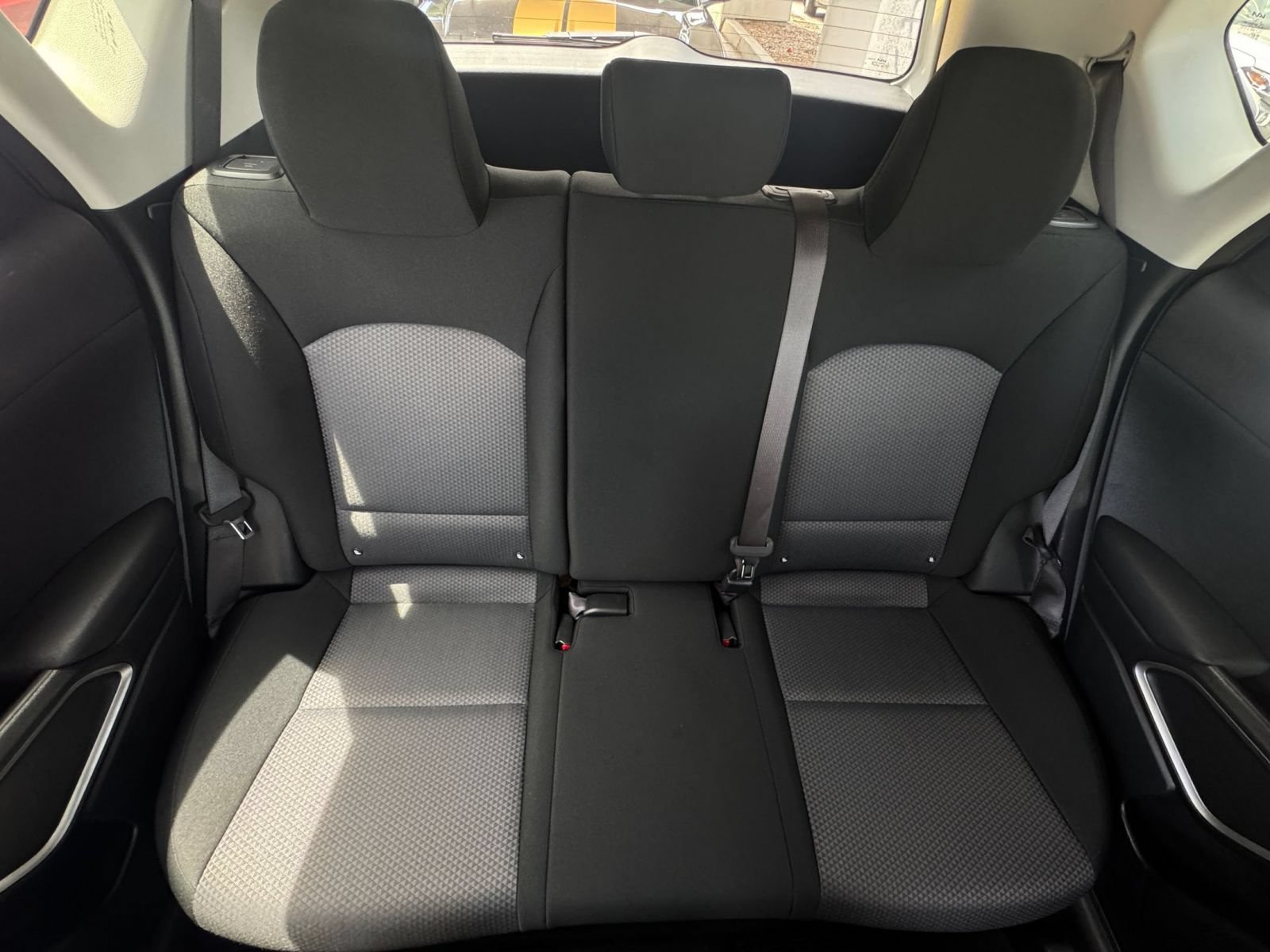 Used 2025 Kia Soul LX w/ LX Technology Package FWD image 35