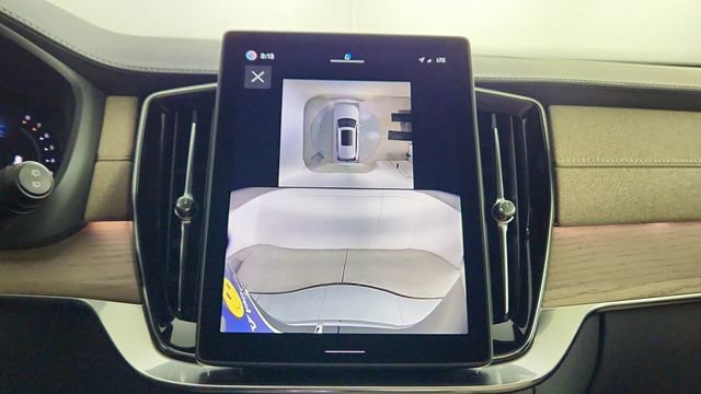 New 2026 Volvo XC90 B6 Plus w/ Protection Package Premier AWD/4WD image 20