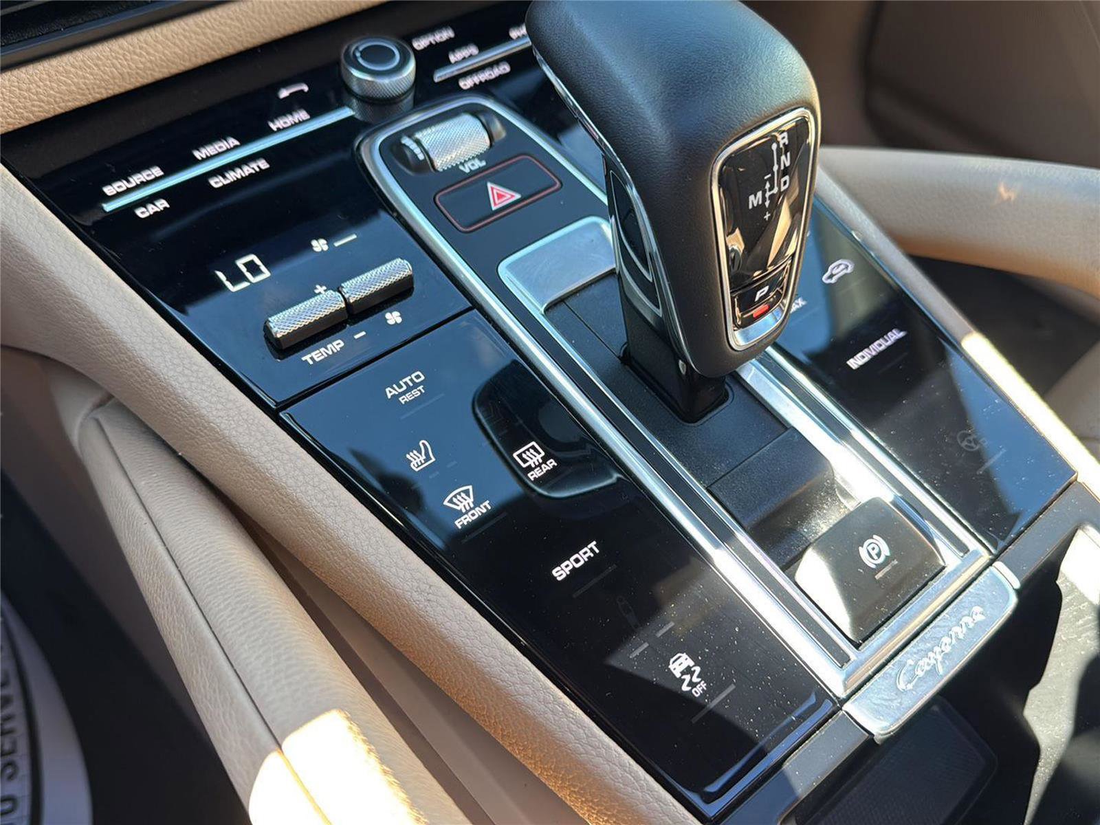 Used 2023 Porsche Cayenne image 20