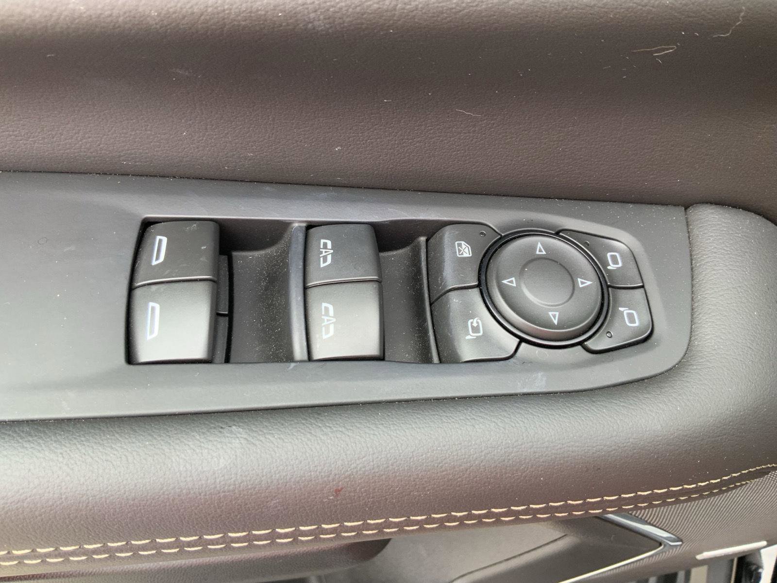 Used 2025 GMC Yukon Elevation w/ Elevation Premium Package image 29