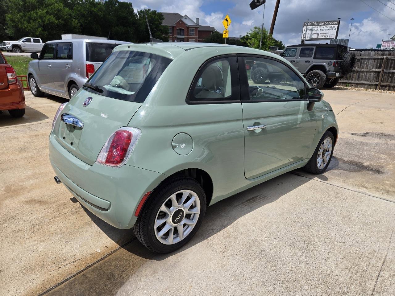 Used 2017 FIAT 500 Pop FWD image 7