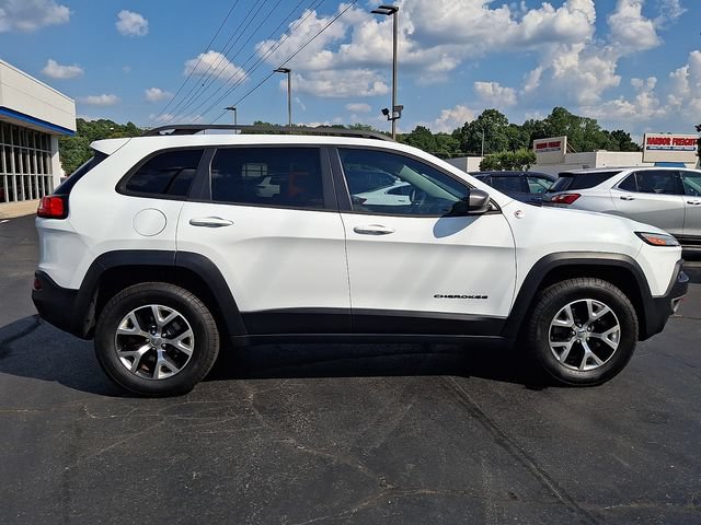 Used 2015 Jeep Cherokee Trailhawk w/ Leather Interior Group AWD/4WD image 7