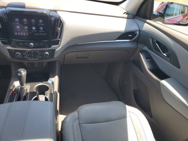 Certified 2020 Chevrolet Traverse Premier w/ LPO, Cargo Package FWD image 18