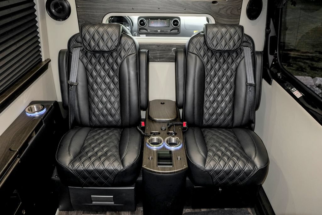 Used 2025 Mercedes-Benz Sprinter 3500 image 33