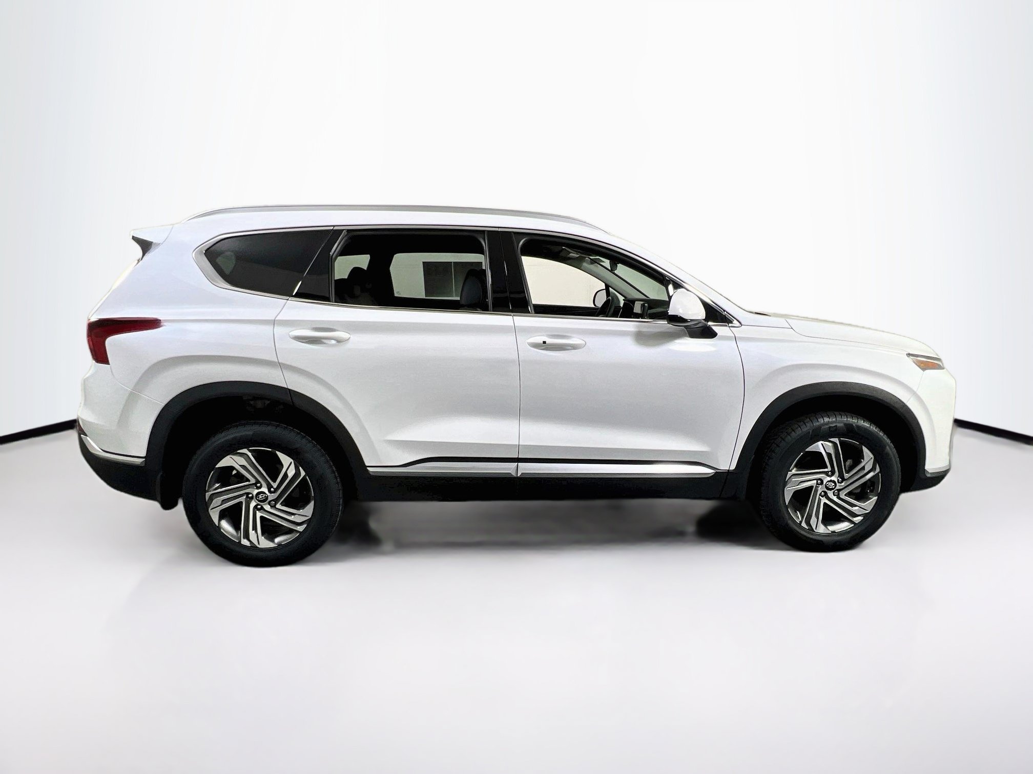 Used 2022 Hyundai Santa Fe SEL w/ Cargo Package AWD/4WD image 4