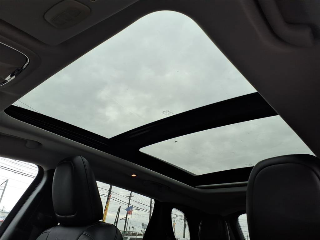 Used 2022 Jeep Cherokee Limited image 14