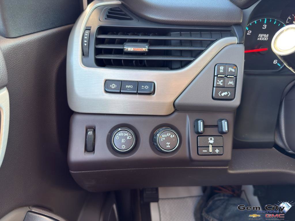 Used 2018 GMC Yukon XL Denali w/ Open Road Package AWD/4WD image 30
