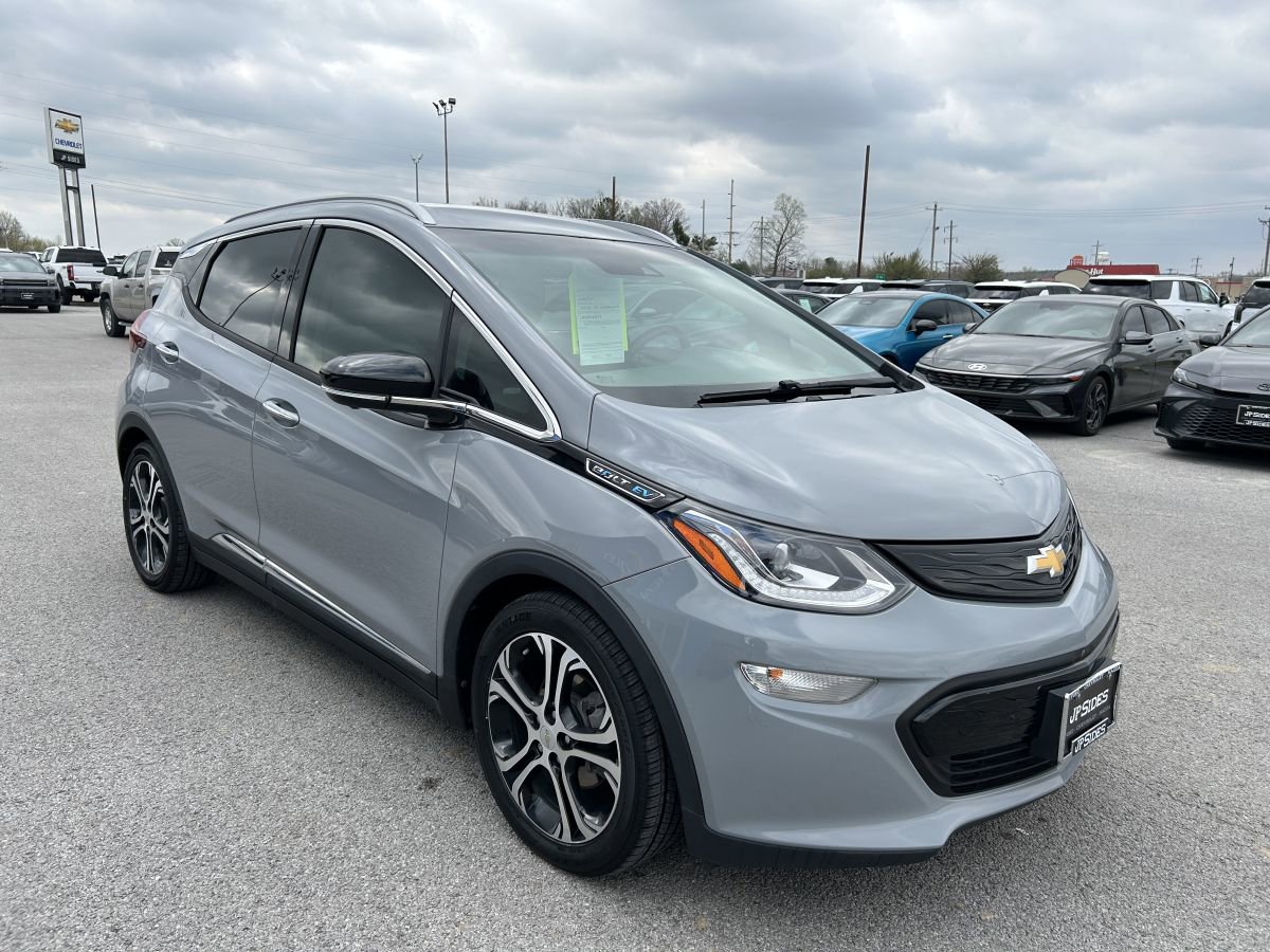 Used 2020 Chevrolet Bolt Premier w/ Infotainment Package image 2
