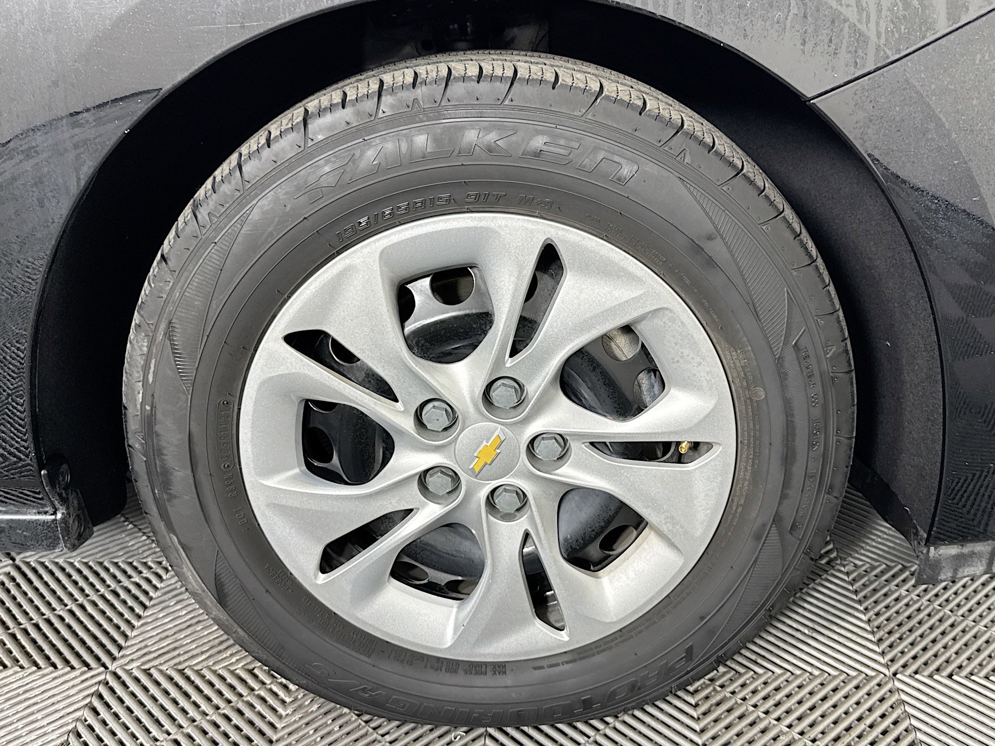 Used 2019 Chevrolet Cruze LS image 29