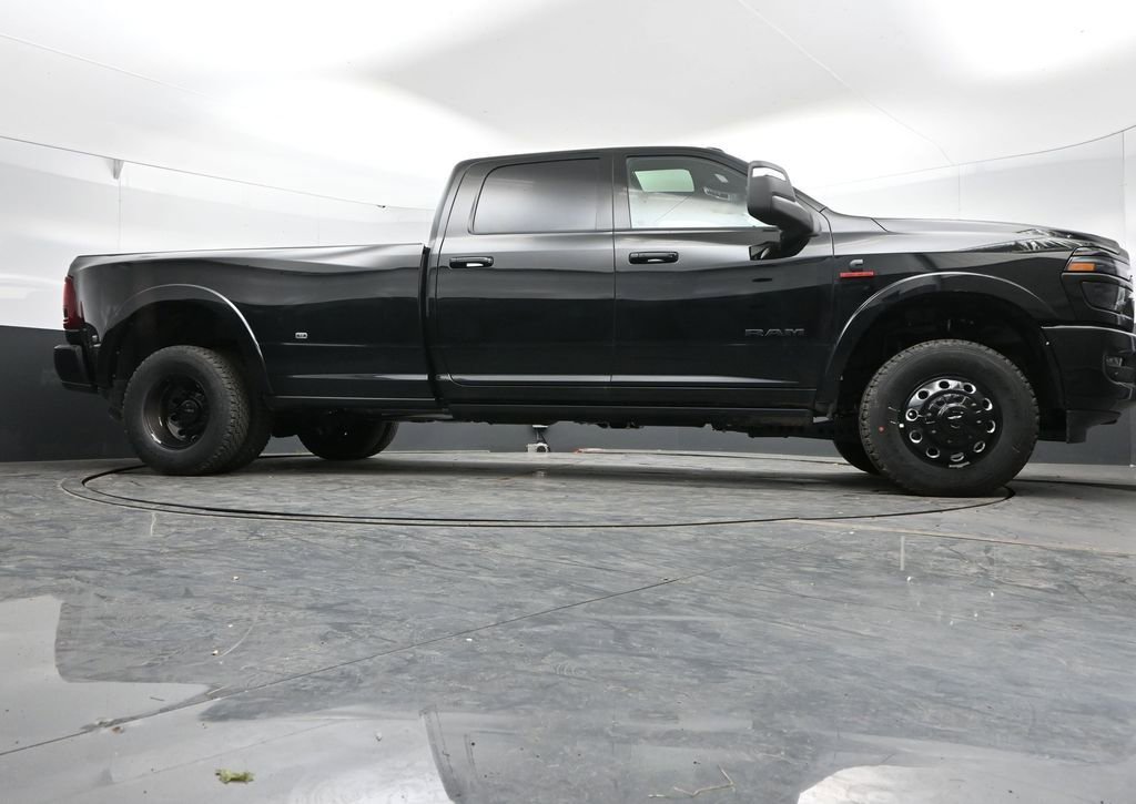 New 2026 RAM 3500 Limited AWD/4WD image 42