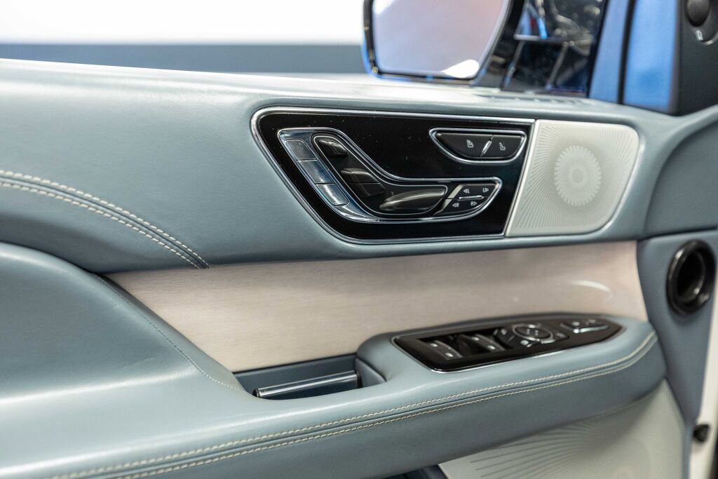 Used 2022 Lincoln Navigator Black Label image 10