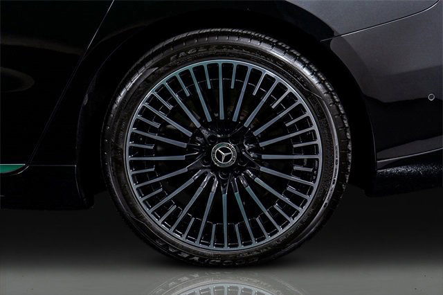 Used 2022 Mercedes-Benz EQS 580 4MATIC Sedan image 18