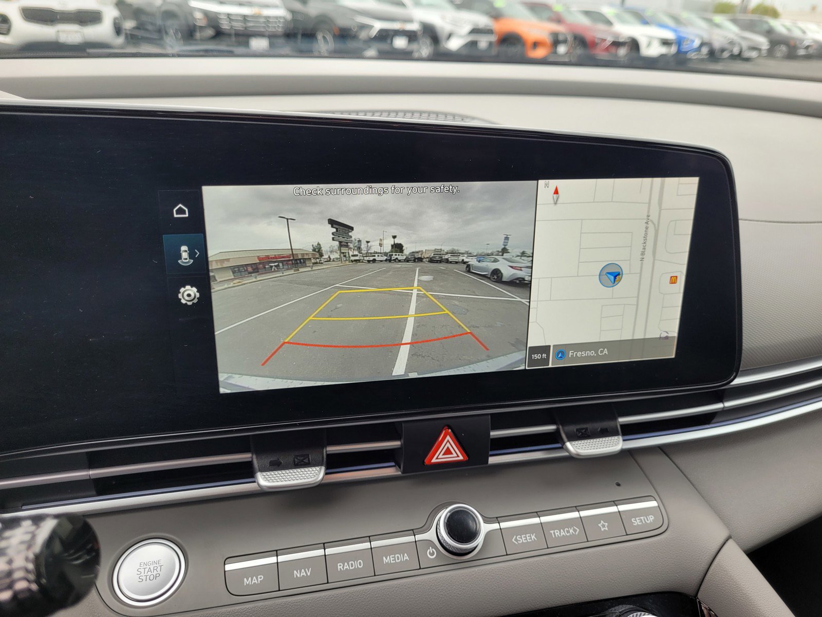 Used 2025 Hyundai Elantra SEL image 17