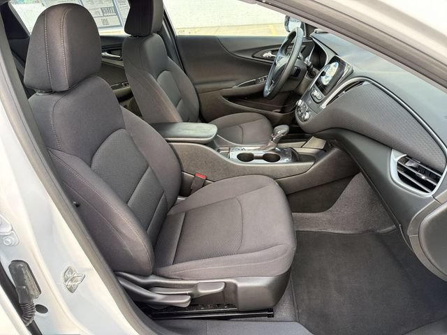 Used 2023 Chevrolet Malibu RS FWD image 25