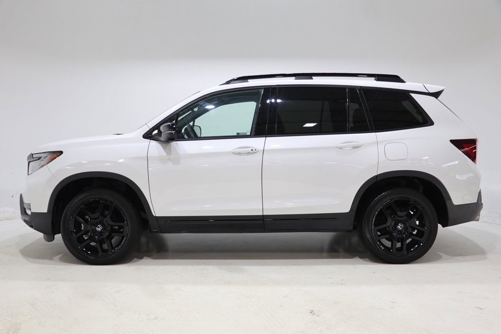 Used 2024 Honda Passport Black Edition image 4
