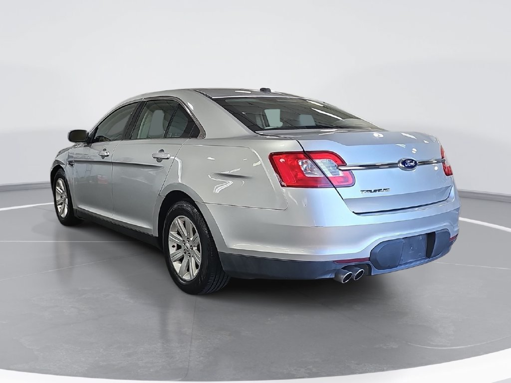 Used 2012 Ford Taurus SE FWD image 6