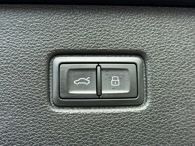 Used 2023 Audi Q7 3.0T Premium Plus w/ Premium Plus Package AWD/4WD image 12