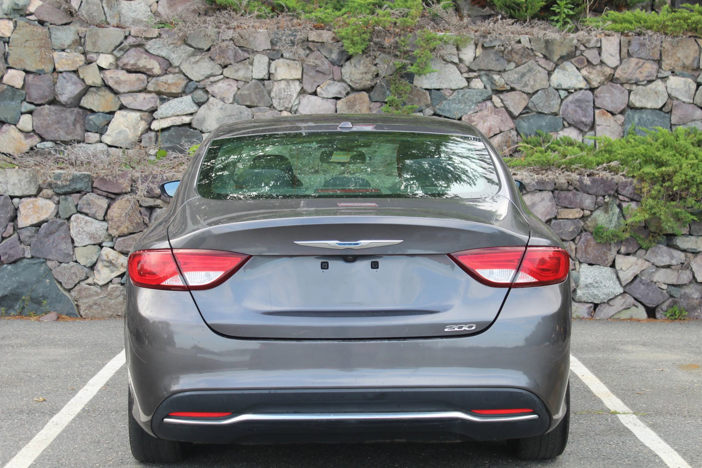 Used 2015 Chrysler 200 Limited w/ Convenience Group image 8
