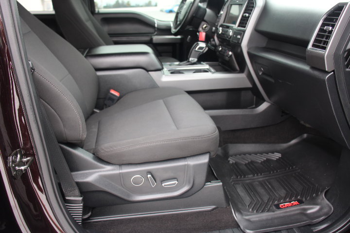 Used 2018 Ford F150 XLT w/ Equipment Group 302A Luxury AWD/4WD image 21