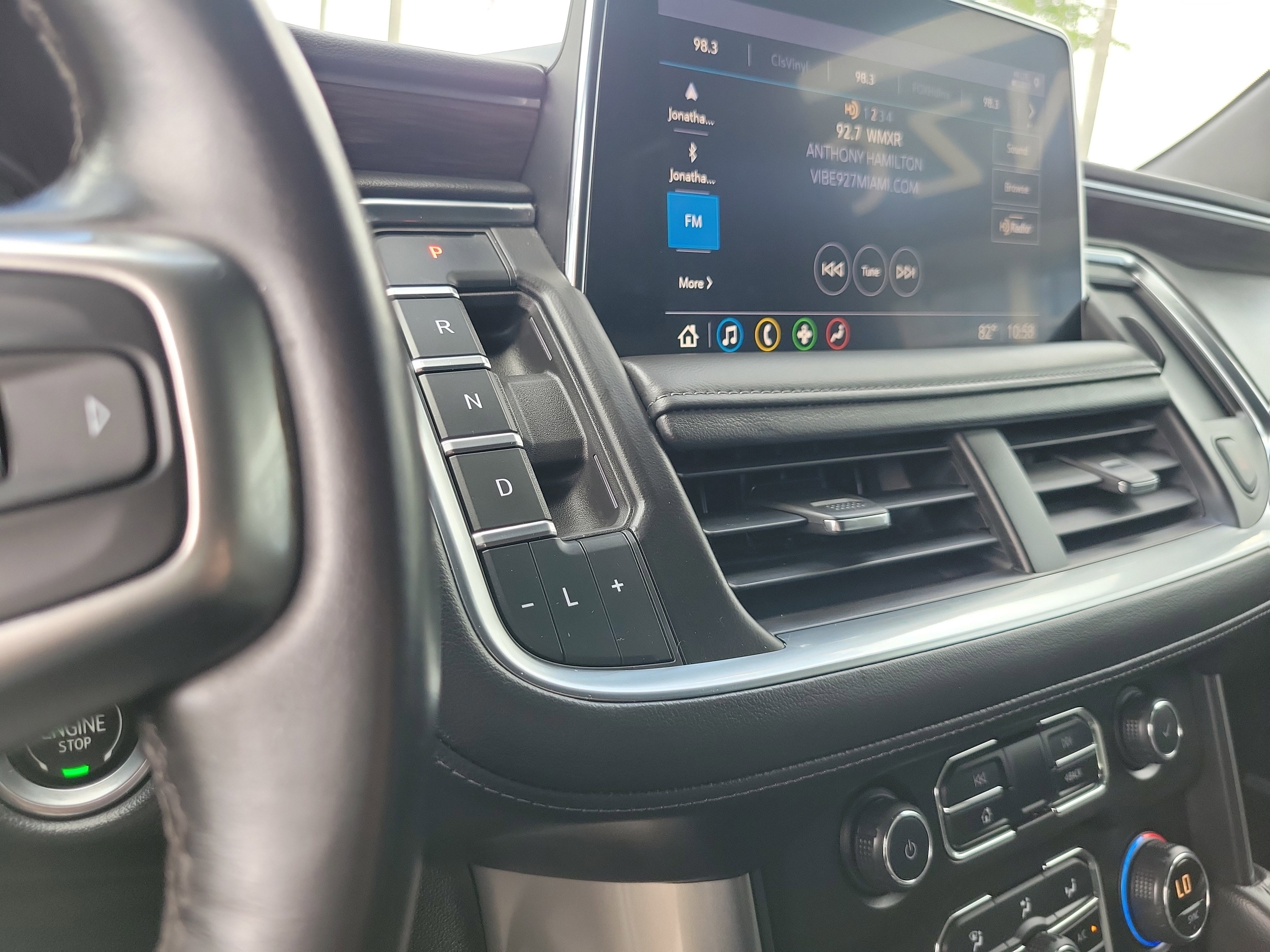 Used 2021 Chevrolet Suburban LT image 20