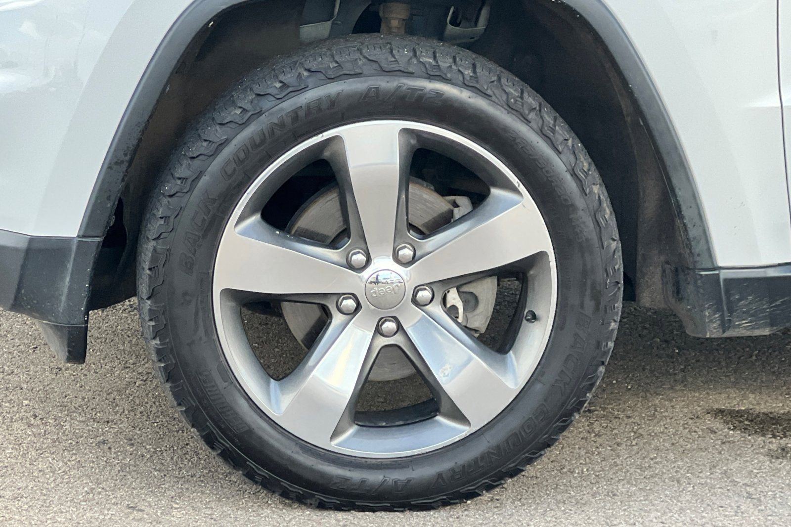 Used 2015 Jeep Grand Cherokee Limited w/ Trailer Tow Group IV image 27