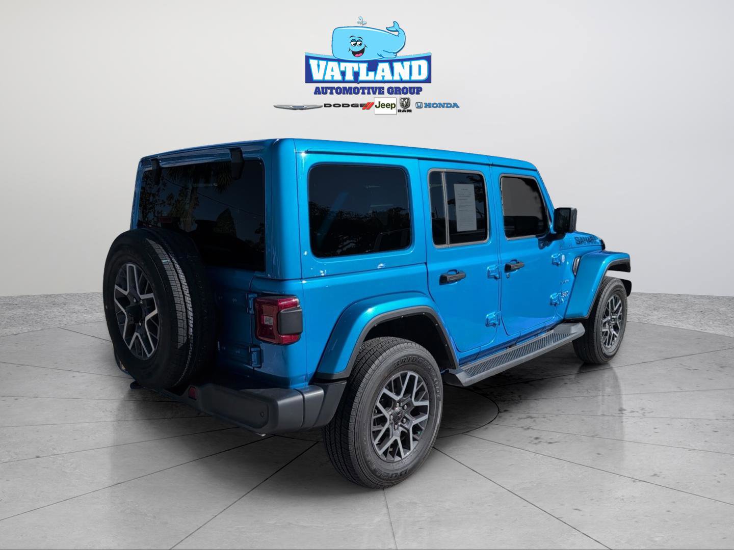Used 2024 Jeep Wrangler Sahara w/ Safety Group image 5