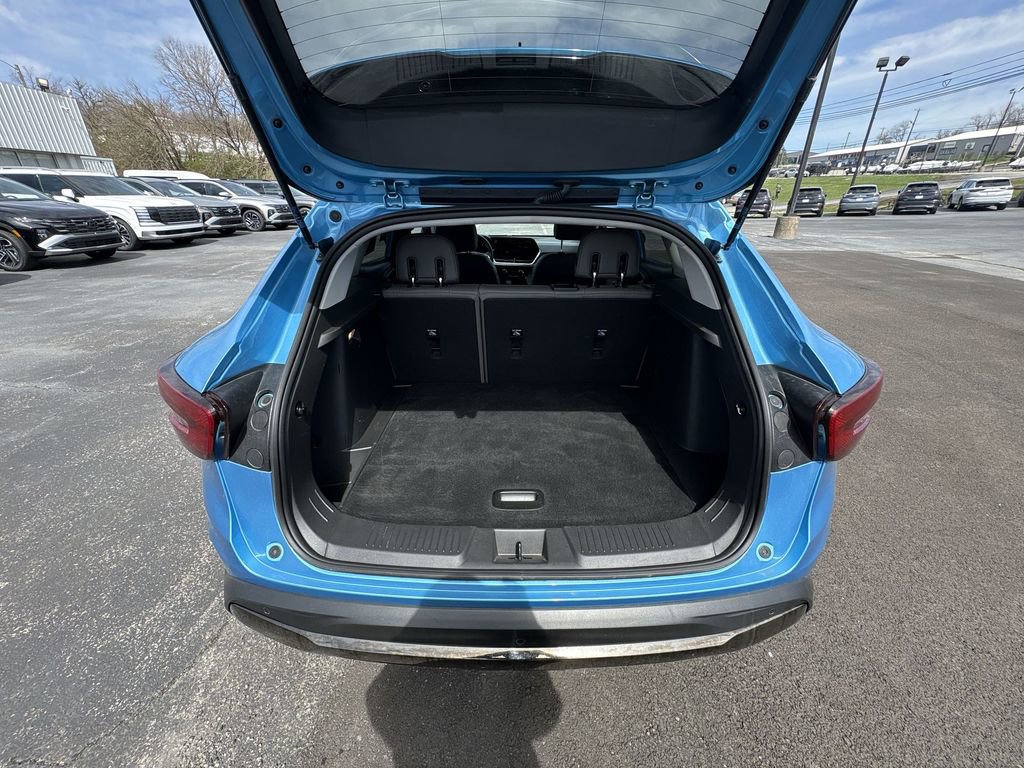 Used 2025 Chevrolet Trax ACTIV w/ Driver Confidence Package image 18