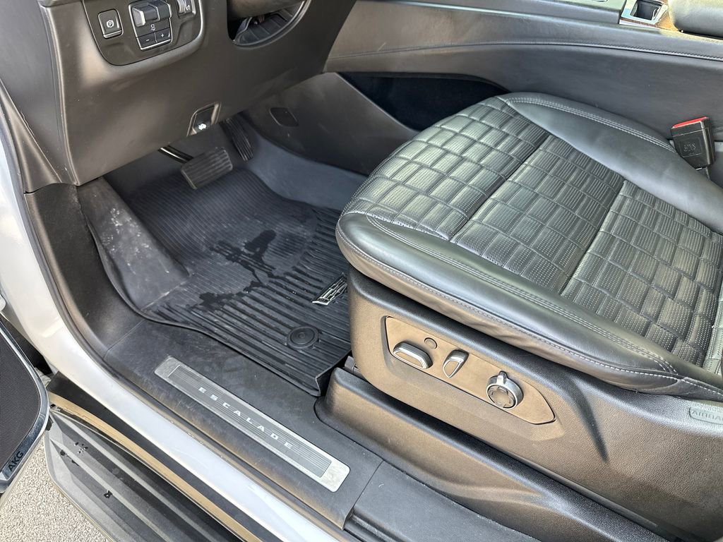 Used 2021 Cadillac Escalade Sport Platinum image 21