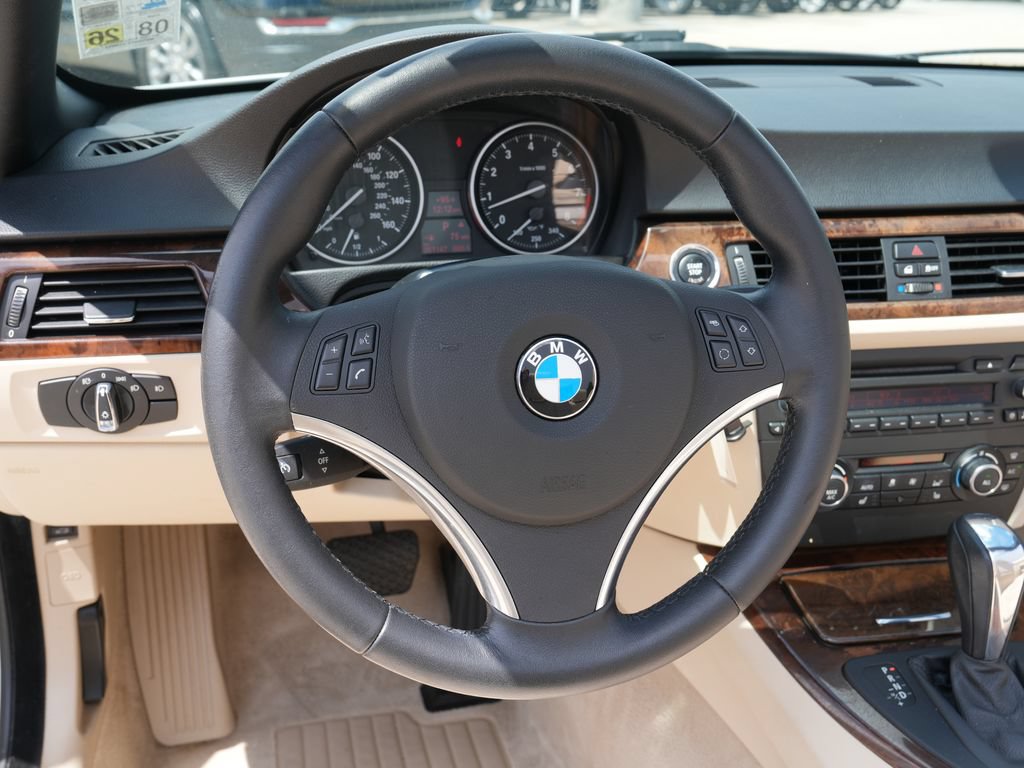 Used 2013 BMW 328i Convertible RWD image 27