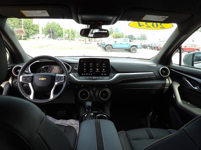 Certified 2024 Chevrolet Blazer Premier w/ Enhanced Convenience Package AWD/4WD image 35