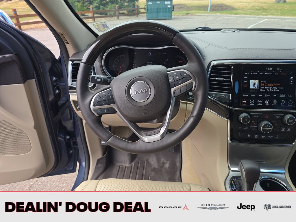 Used 2019 Jeep Grand Cherokee Overland AWD/4WD image 14