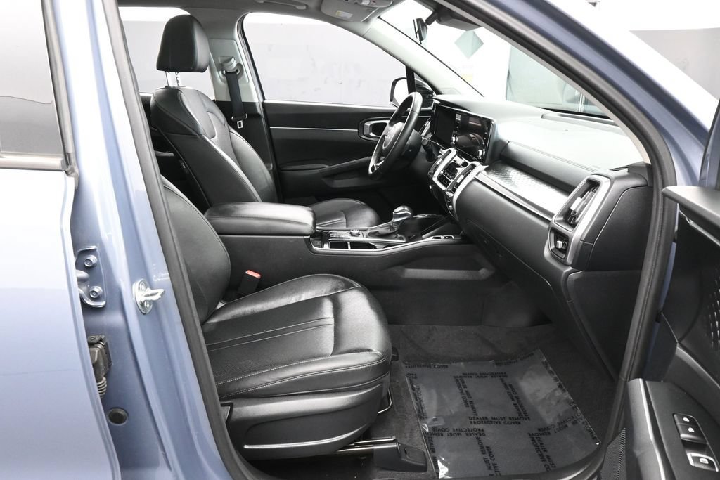 Used 2023 Kia Sorento S w/ Panoramic Sunroof Package FWD image 43